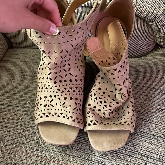 Size 9 women’s wedges - Picture 1 of 2